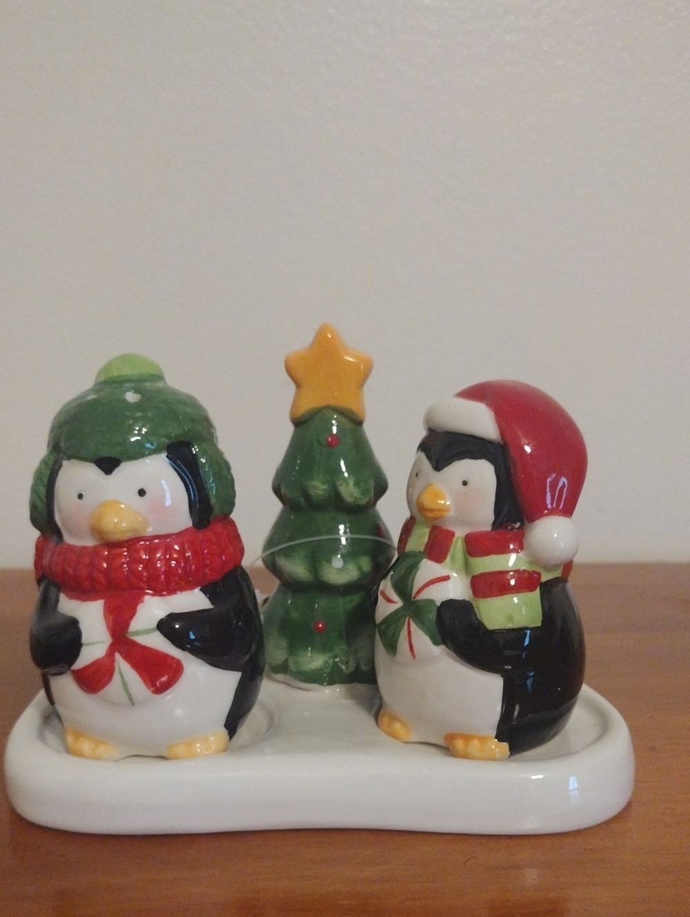 Salt And Pepper Shakers Penguins Christmas Decor